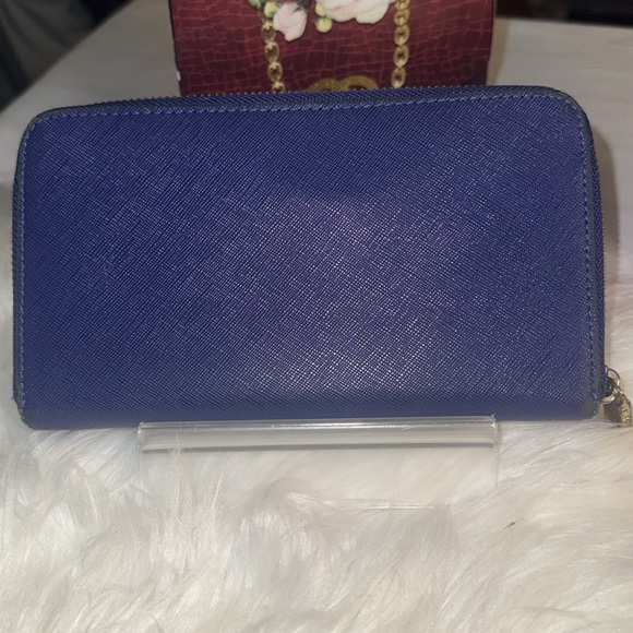100% Authen Saffiano Tory Burch Robinson Zip Around Wallet, Cobalt!!! GUC - Picture 4 of 17
